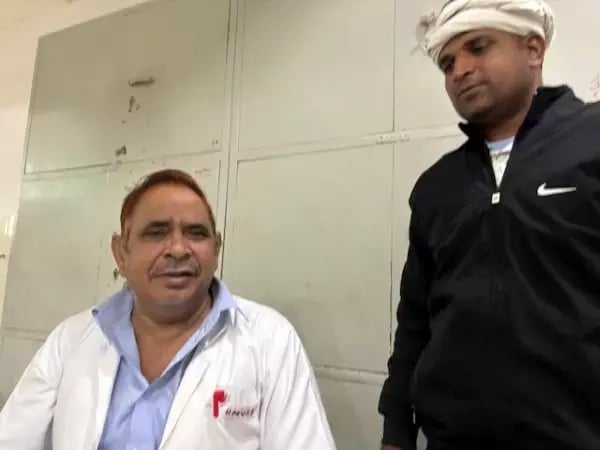 582438-shri-krishna-technician-